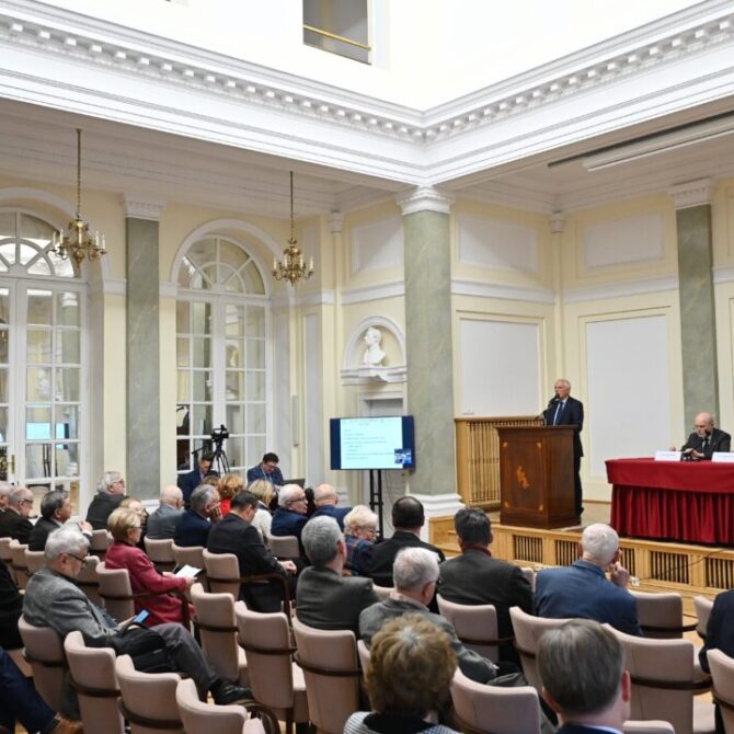 Spotkanie członków Polskiej Akademii Nauk będących jednocześnie członkami Polskiej Akademii Umiejętności